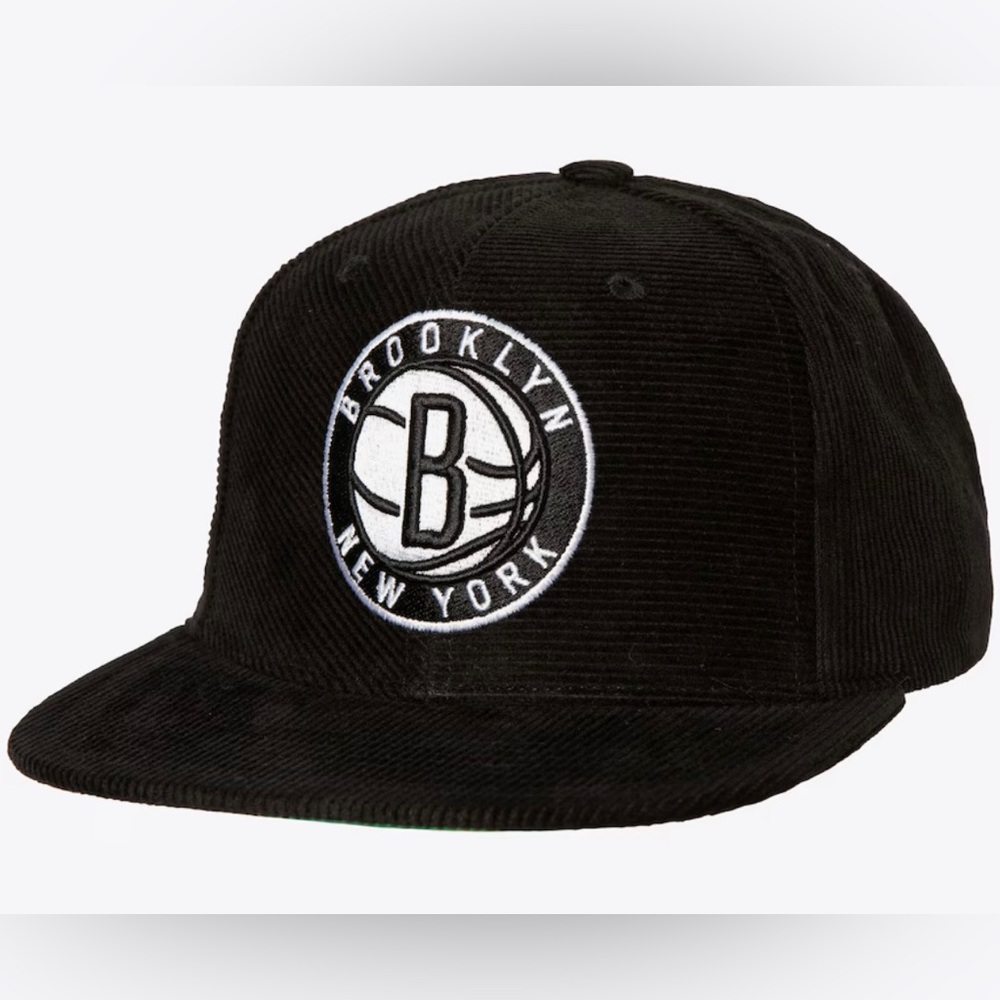 NWT Brooklyn Nets Corduroy SnapBack 🧢